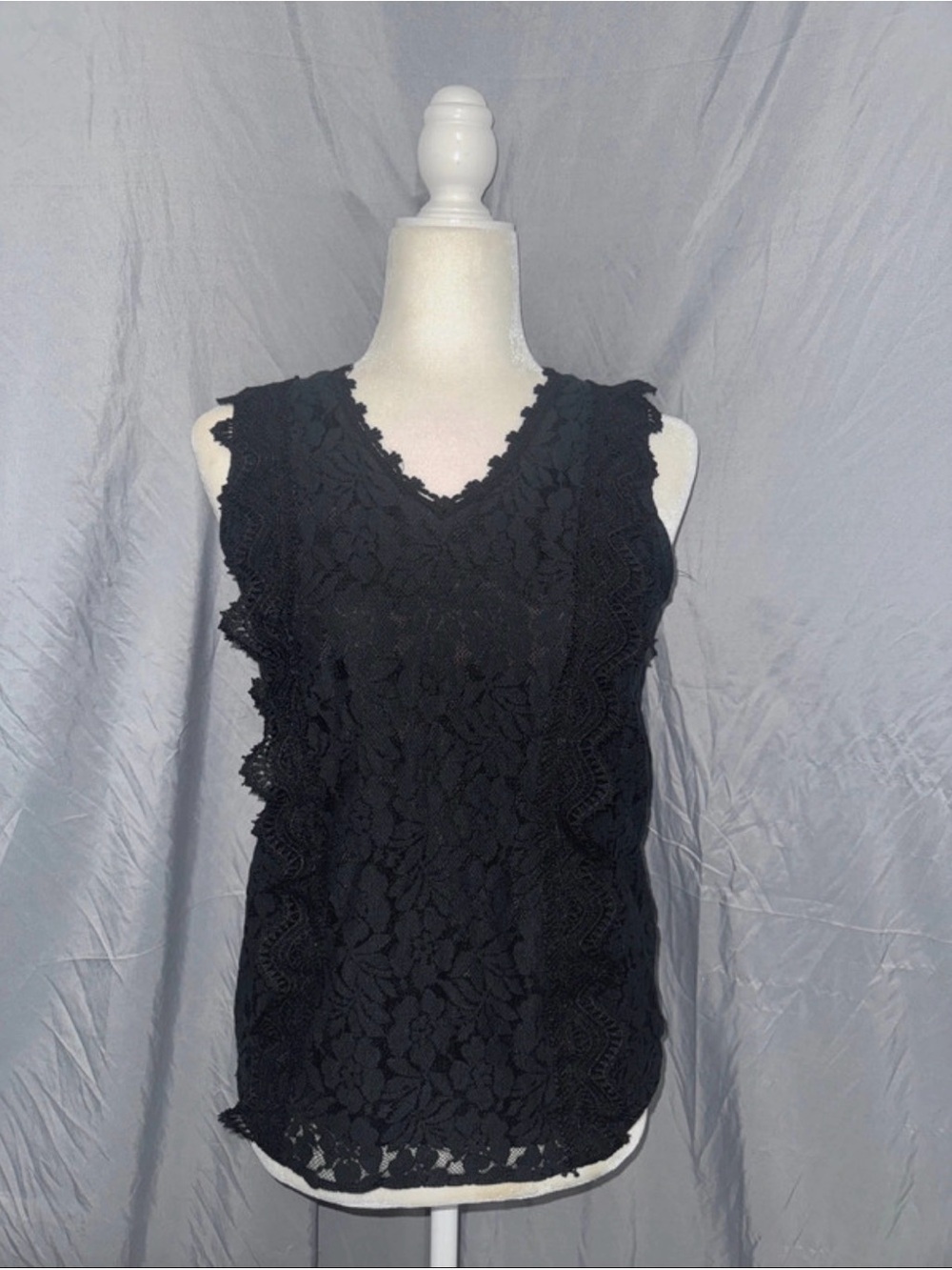 Black Lace Sleeveless V-Neck Top